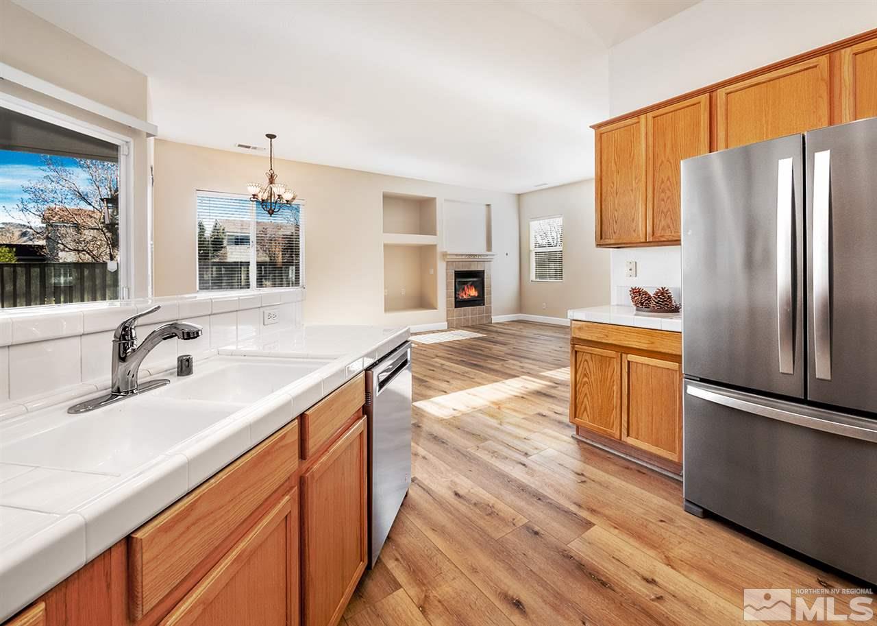 10620 Blue Moon Court Reno, NV 89521 - Photo 6 of 23 Photo 6