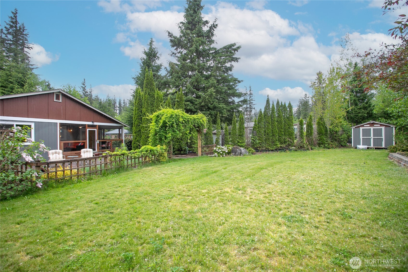 6236 Shamrock Road Maple Falls, WA 98266 - Photo 33 of 40