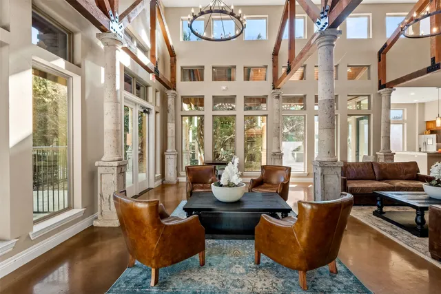 $1,956 | 12205 North Lamar Boulevard, Unit 1422, Austin, TX 78753