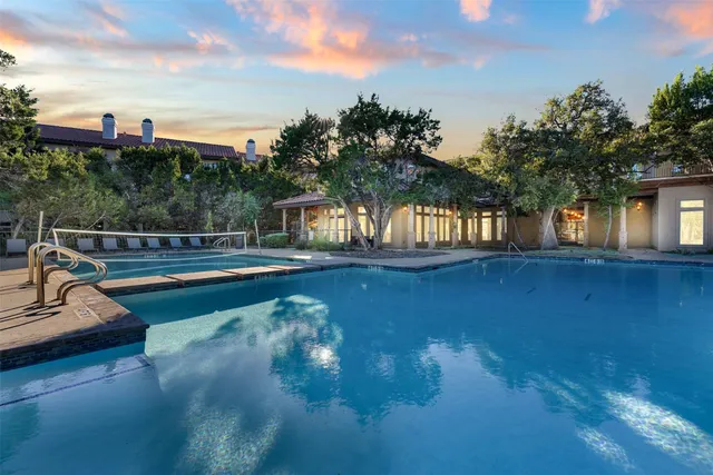 $1,956 | 12205 North Lamar Boulevard, Unit 1422, Austin, TX 78753