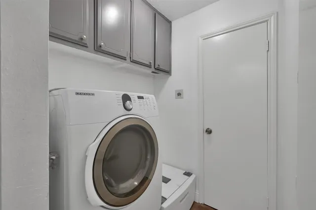 $1,850 | 10203 Beekman Pl Drive, Houston, TX 77043