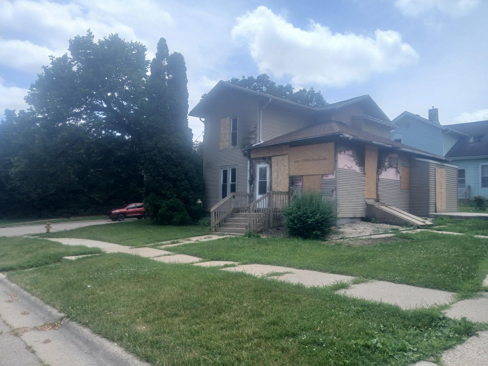 402 Ravine Street Janesville, WI 53548 - Photo 1 of 5