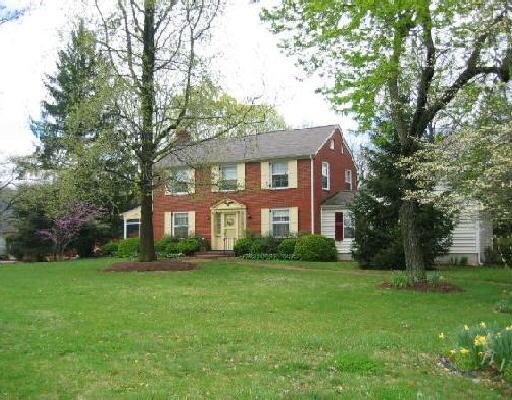 2041 Lee Hi Road Southwest Roanoke, VA 24018 - Photo 1 of 1 Listing Photo