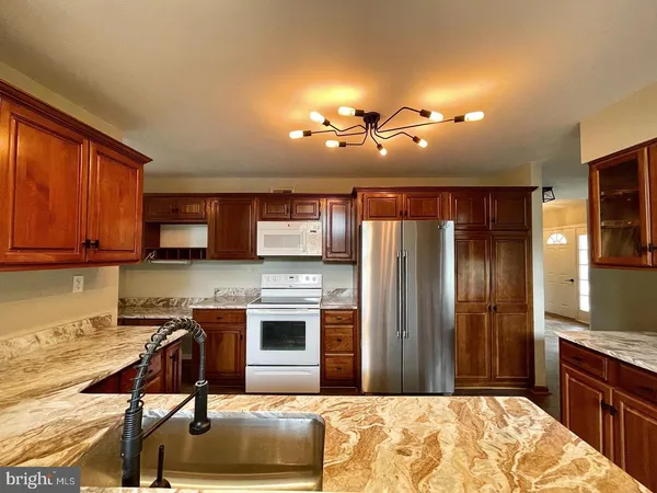 $3,500 | 3679 Pickertown Road, Unit FARMHOUSE, Chalfont, PA 18914