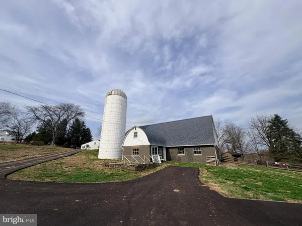 $3,500 | 3679 Pickertown Road, Unit FARMHOUSE, Chalfont, PA 18914