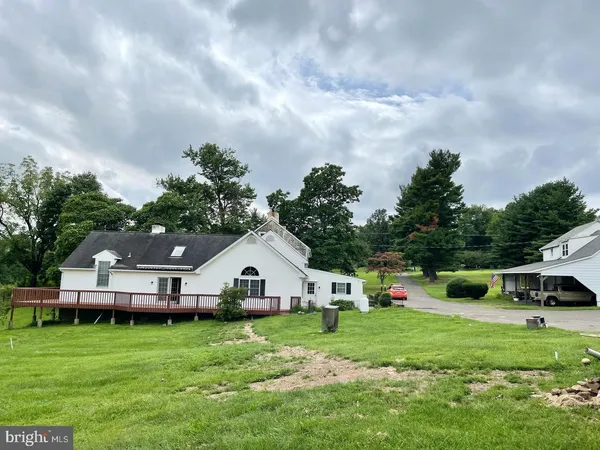 $3,500 | 3679 Pickertown Road, Unit FARMHOUSE, Chalfont, PA 18914