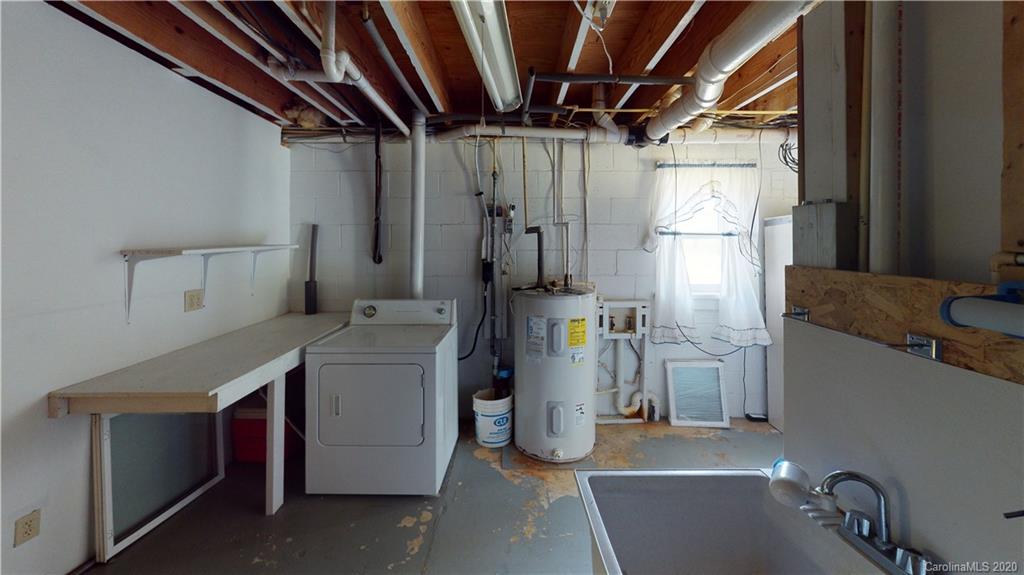 3591 Hughes Road Clover, SC 29710 - Photo 22 of 40 a utility room with dryer and washer