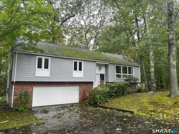 $500,000 | 4 Nottingham Drive, Old Lyme, CT 06371