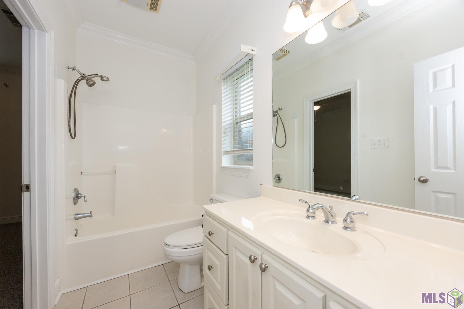 18249 Shadow Creek Avenue Baton Rouge, LA 70816 - Photo 25 of 37