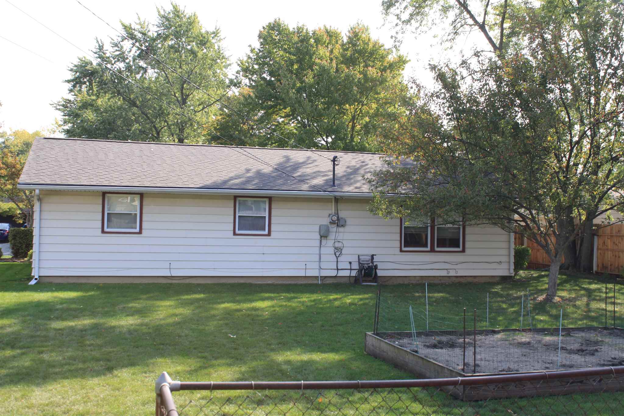 5017 Ridgedale Drive Fort Wayne, IN 46835 - Photo 2 of 10 Gallery Image 2