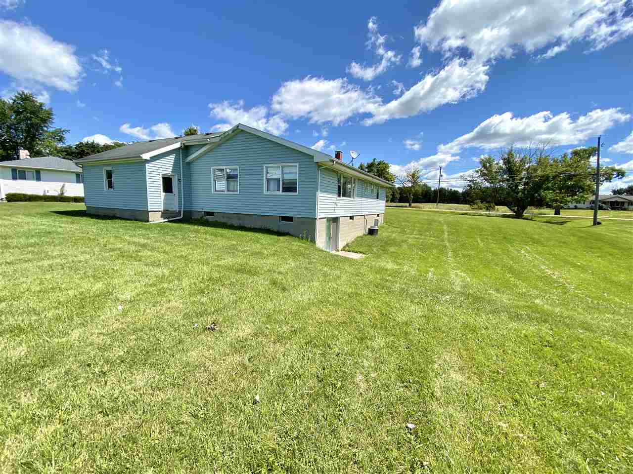 1966 South Morrice Road Owosso, MI 48867 - Photo 17 of 19 50021062-16.JPG