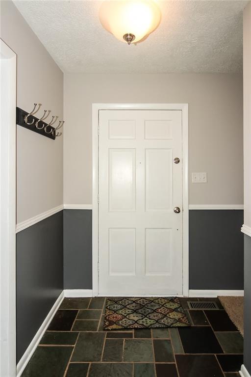 8026 Lieber Road Indianapolis, IN 46260 - Photo 8 of 27 Gallery Image 8