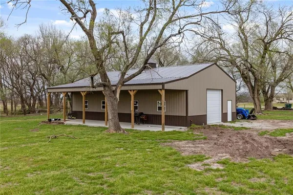$535,000 | 15112 Northeast County Road 243, Adrian, MO 64720