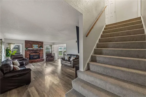 $535,000 | 15112 Northeast County Road 243, Adrian, MO 64720