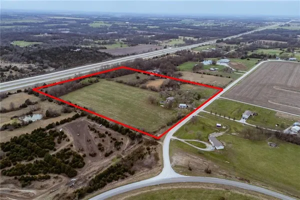 $535,000 | 15112 Northeast County Road 243, Adrian, MO 64720