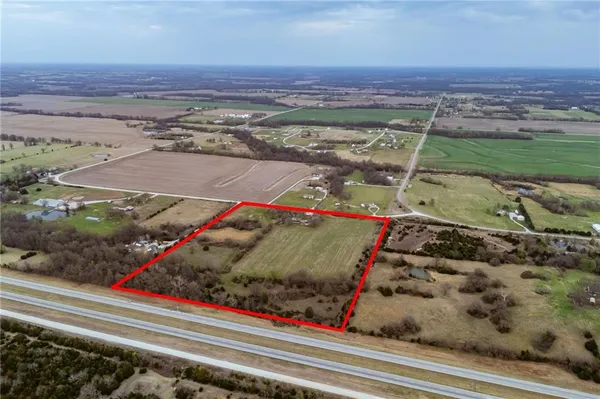 $535,000 | 15112 Northeast County Road 243, Adrian, MO 64720