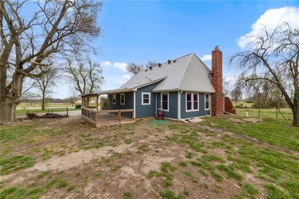 $535,000 | 15112 Northeast County Road 243, Adrian, MO 64720