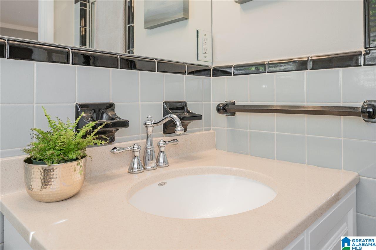 2753 Cherokee Road Birmingham, AL 35216 - Photo 20 of 37