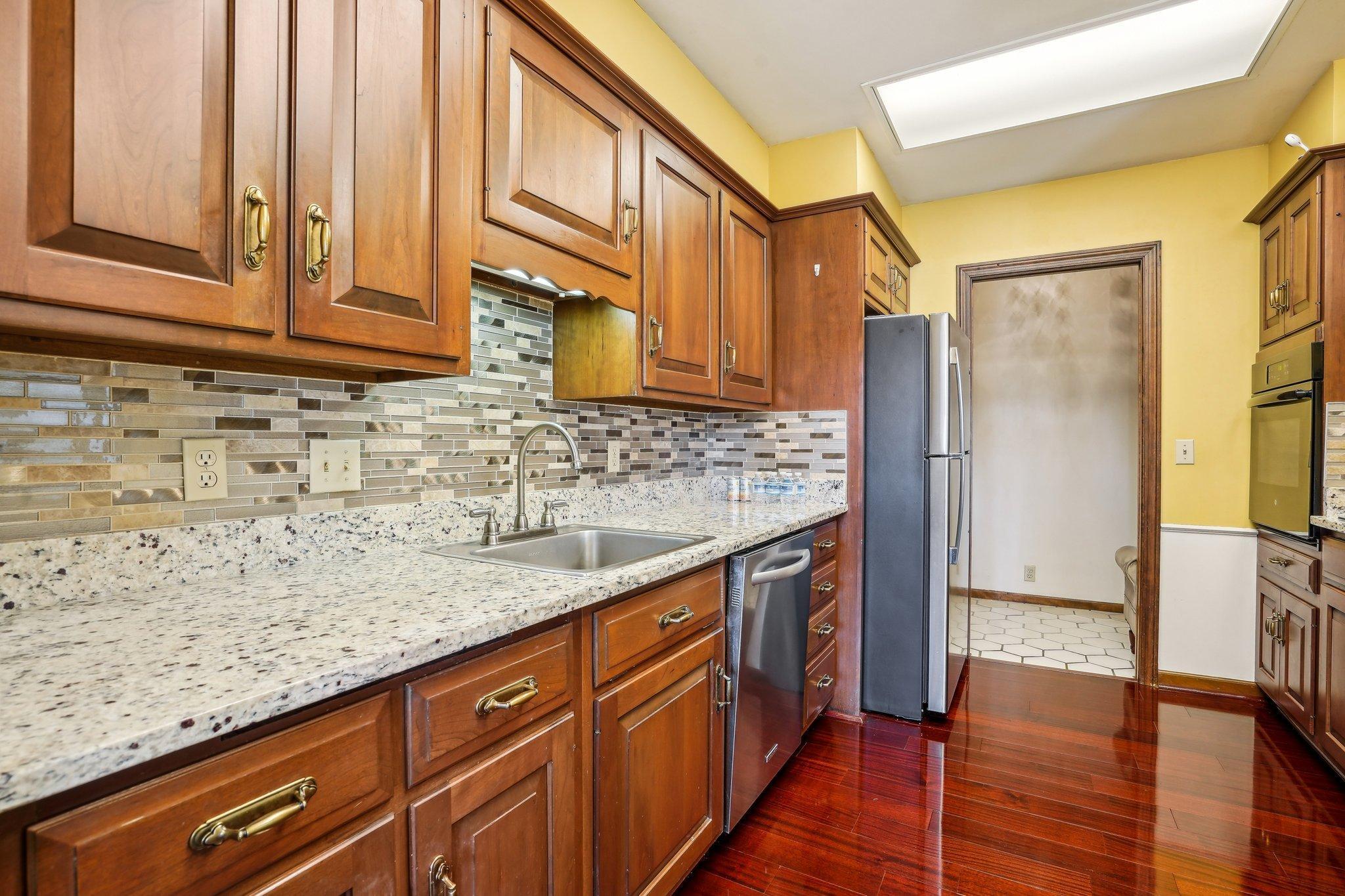 8621 Basswood Road, Unit 32 Eden Prairie, MN 55344 - Photo 14 of 28