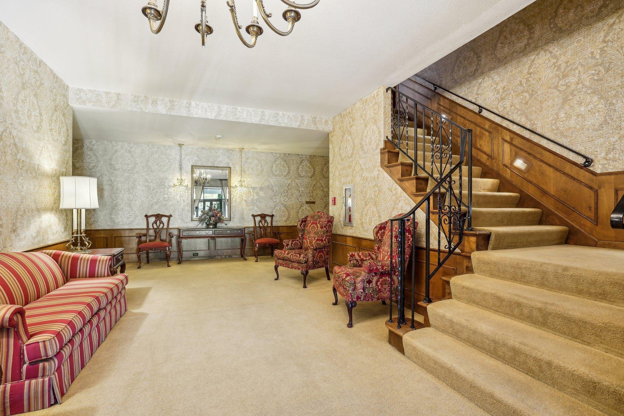 8621 Basswood Road, Unit 32 Eden Prairie, MN 55344 - Photo 4 of 28