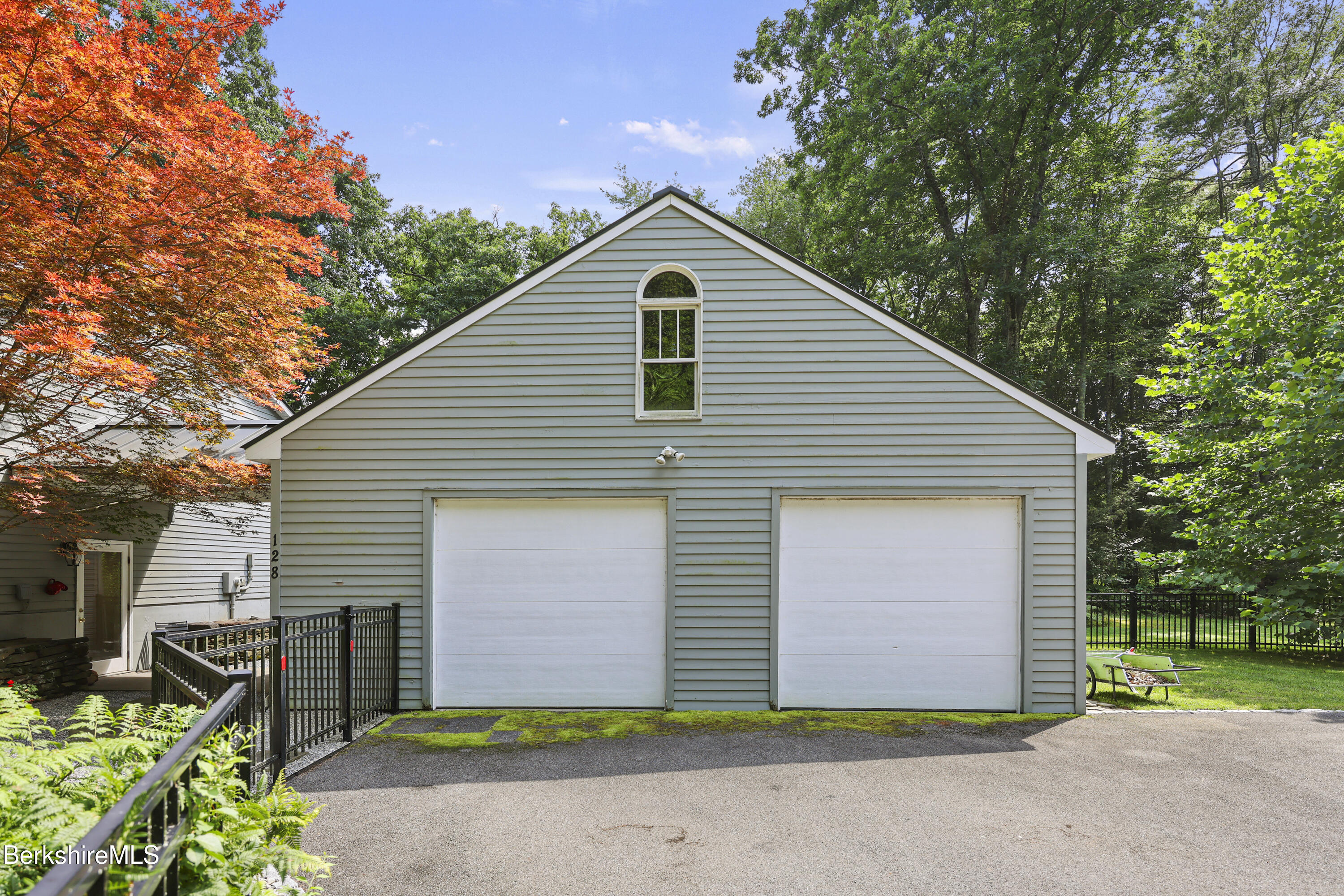 128 Rannapo Road Sheffield, MA 01257 - Photo 37 of 40 2 bay garage