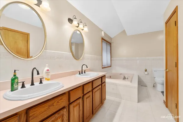 $399,900 | 823 Cindy Lane, Sandwich, IL 60548