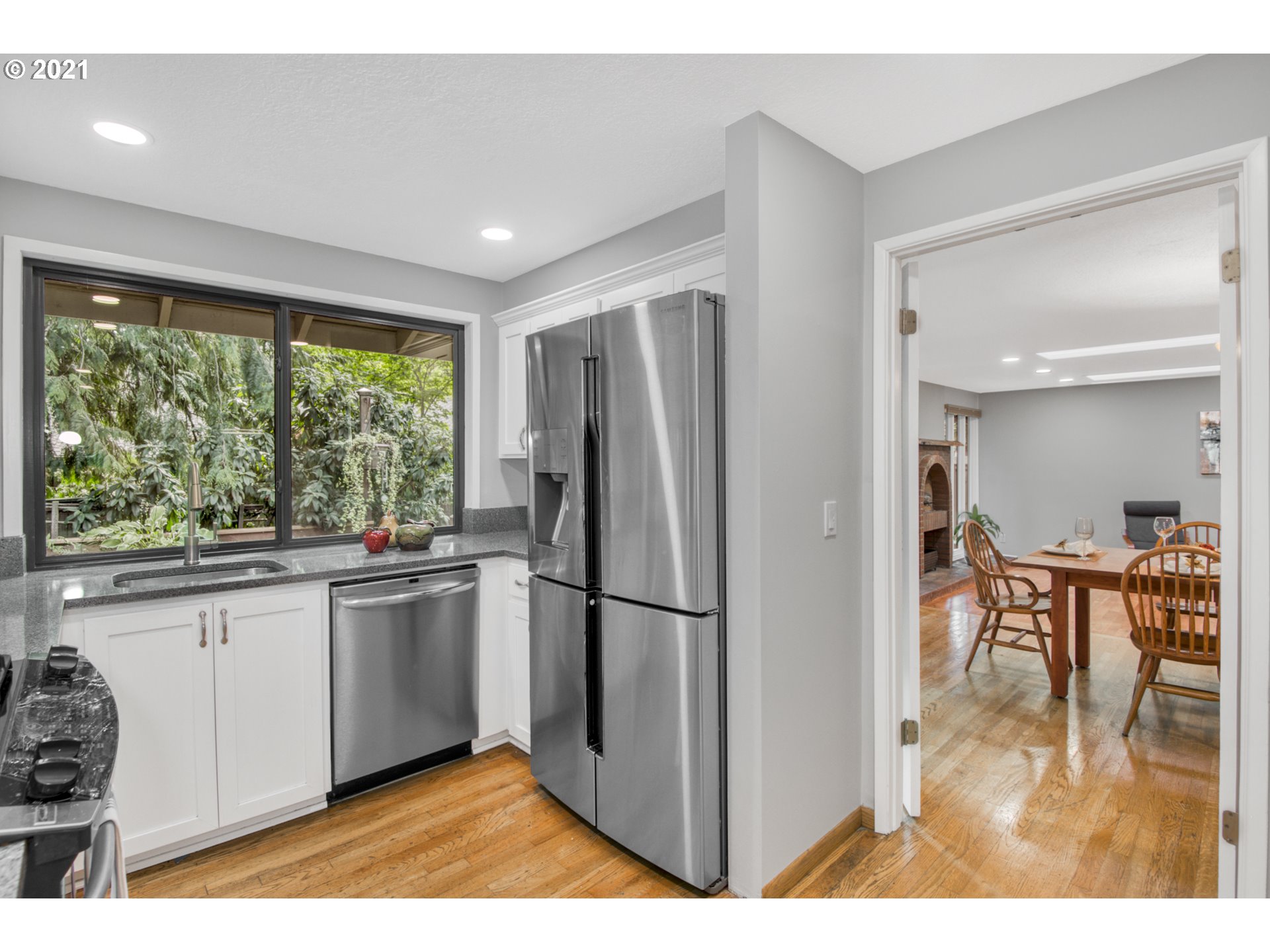 6065 Southwest Glenbrook Road Beaverton, OR 97007 - Photo 12 of 30 Gallery Image 12