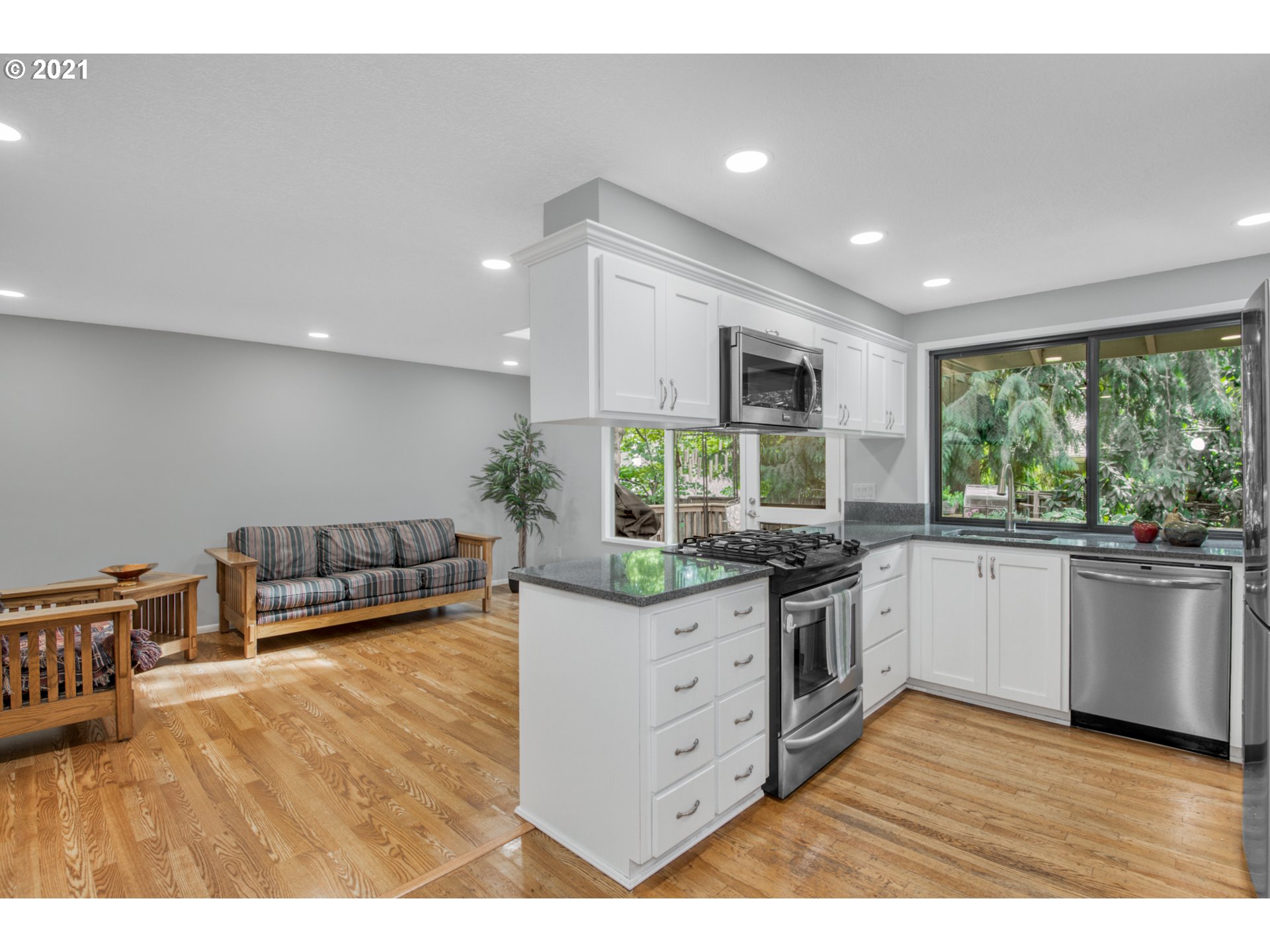 6065 Southwest Glenbrook Road Beaverton, OR 97007 - Photo 14 of 30 Gallery Image 14
