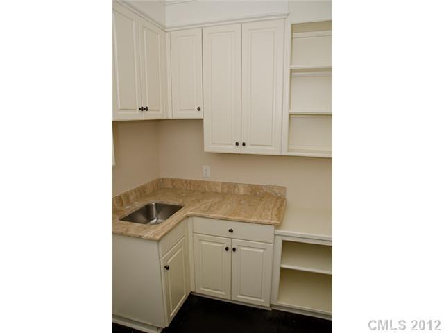 1607 Rutledge Avenue Charlotte, NC 28211 - Photo 12 of 16 Gallery Image 12