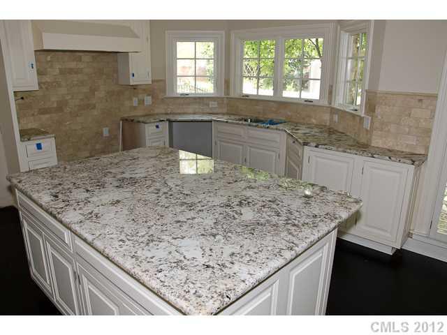 1607 Rutledge Avenue Charlotte, NC 28211 - Photo 6 of 16 Gallery Image 6