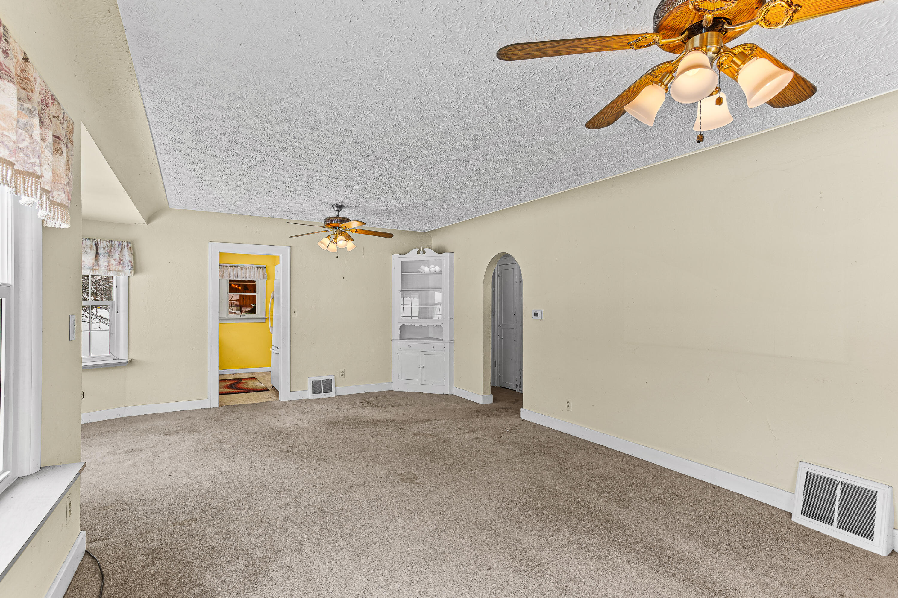 3303 Lexington Road Waterford, MI 48328 - Photo 13 of 46 IMG_0647