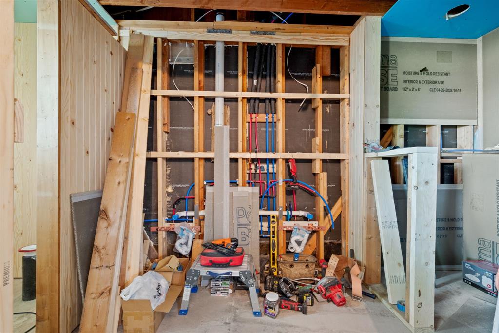 2200 Southeast 26th Avenue Mineral Wells, TX 76067 - Photo 12 of 28 a view of a room with gym equipment
