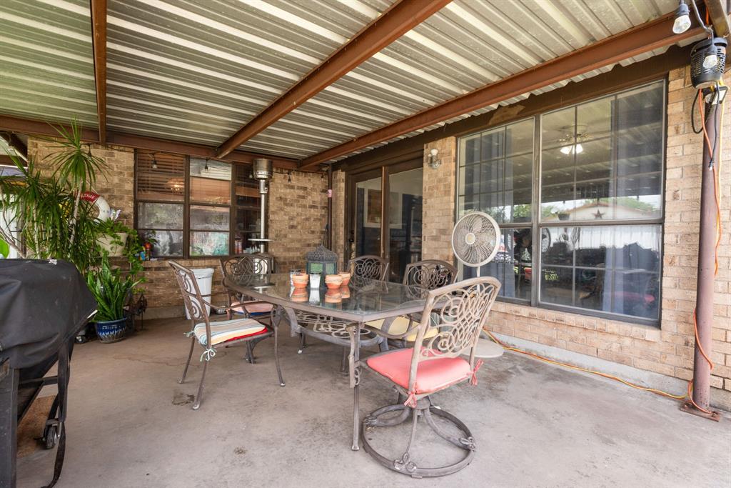 2200 Southeast 26th Avenue Mineral Wells, TX 76067 - Photo 23 of 28 a outdoor space with furniture