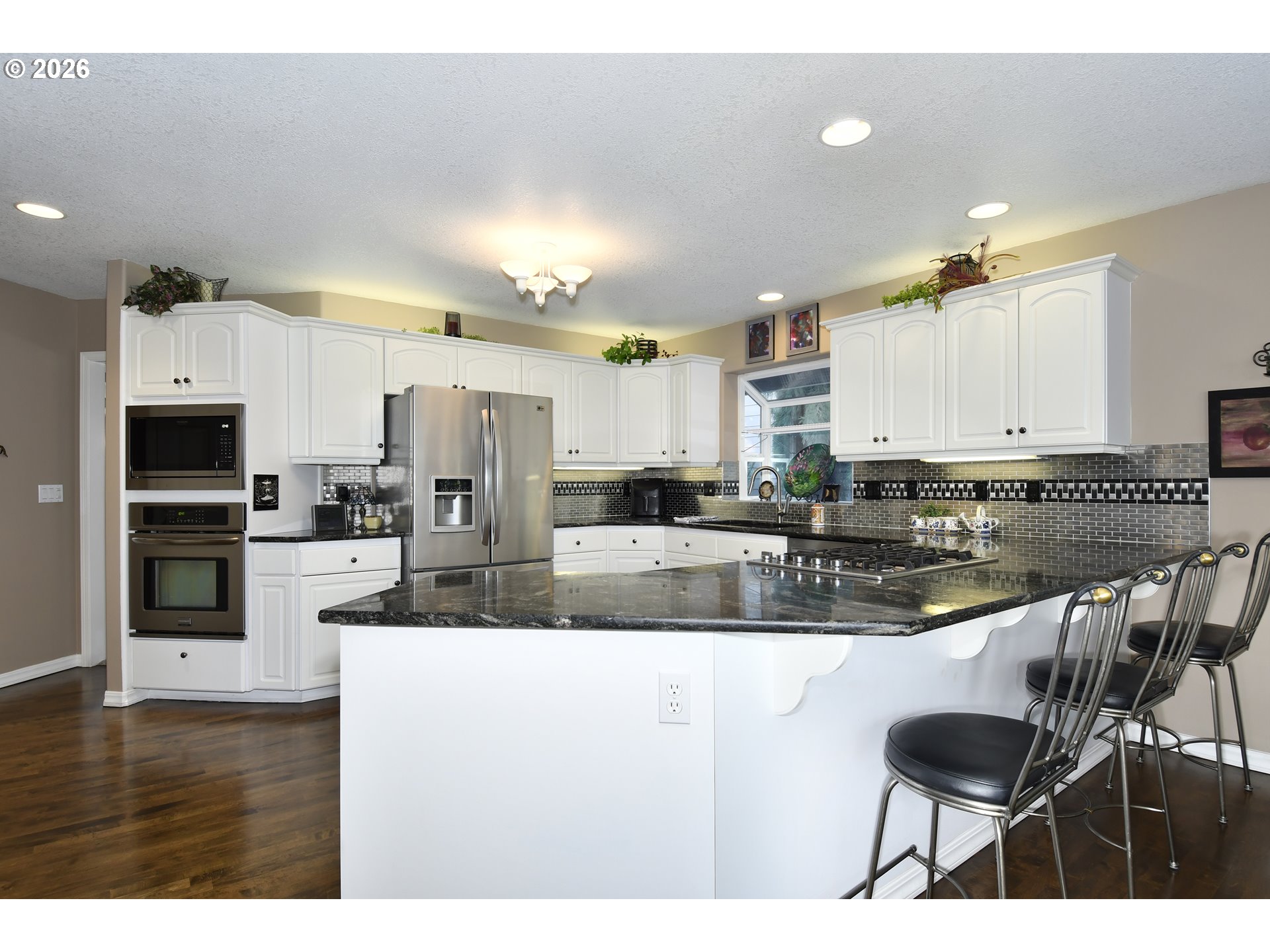 2581 Southeast Morlan Way Gresham, OR 97080 - Photo 3 of 25