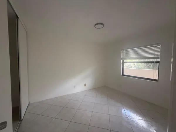 $1,900 | 3050 Northwest 42nd Avenue, Unit C302, Coconut Creek, FL 33066