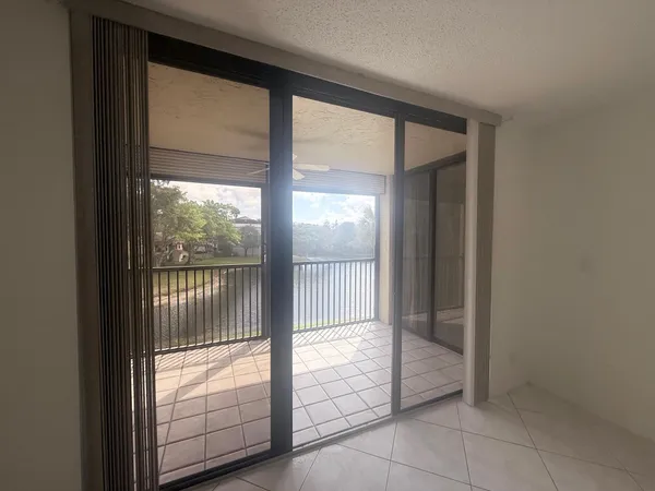$1,900 | 3050 Northwest 42nd Avenue, Unit C302, Coconut Creek, FL 33066