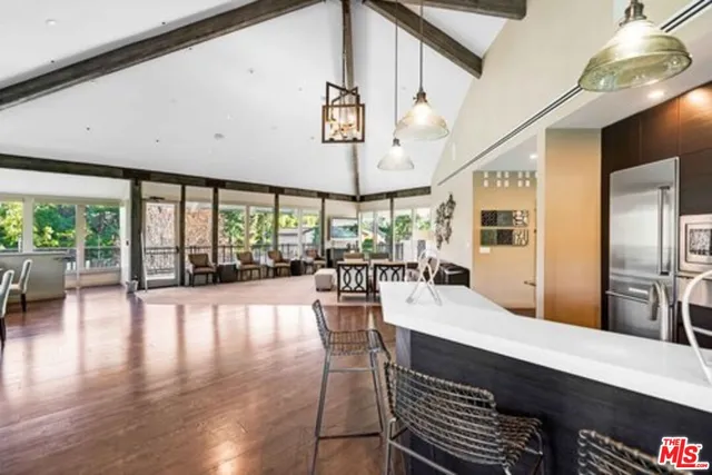 $2,890,000 | 10221 Briarwood Drive, Los Angeles, CA 90077