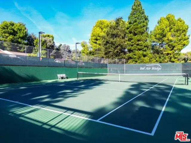 $2,890,000 | 10221 Briarwood Drive, Los Angeles, CA 90077