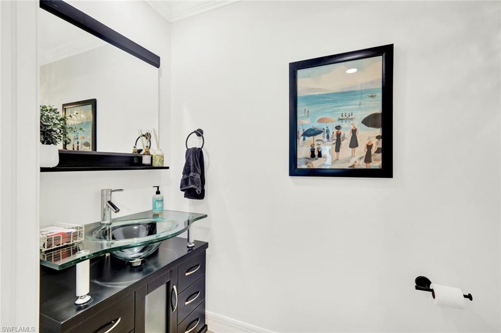295 Grande Way, Unit 306 Naples, FL 34110 - Photo 9 of 48