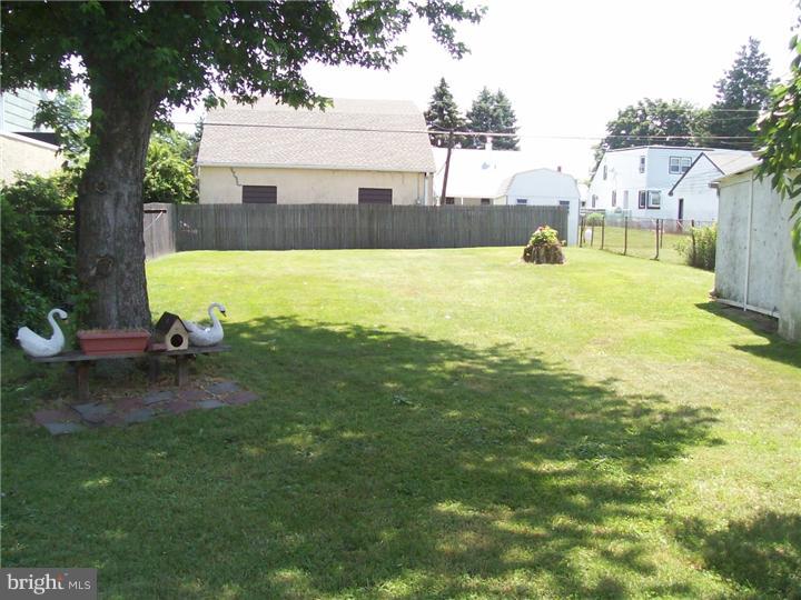 833 South Cedar Road Rockledge, PA 19046 - Photo 18 of 24 Back Yard