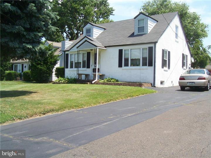 833 South Cedar Road Rockledge, PA 19046 - Photo 3 of 24 Exterior Front