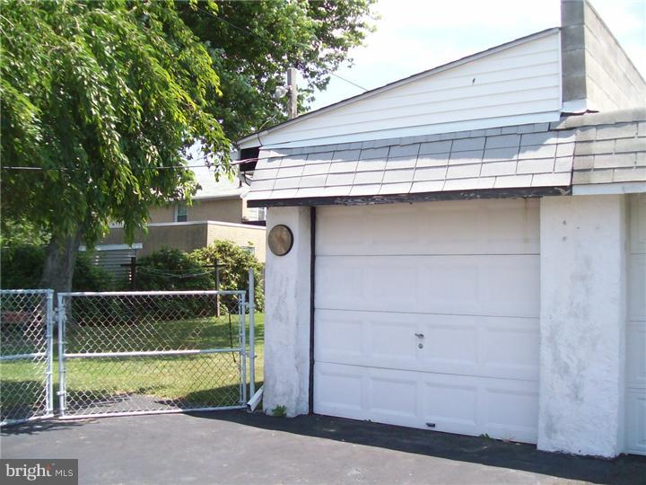 833 South Cedar Road Rockledge, PA 19046 - Photo 21 of 24 Garage