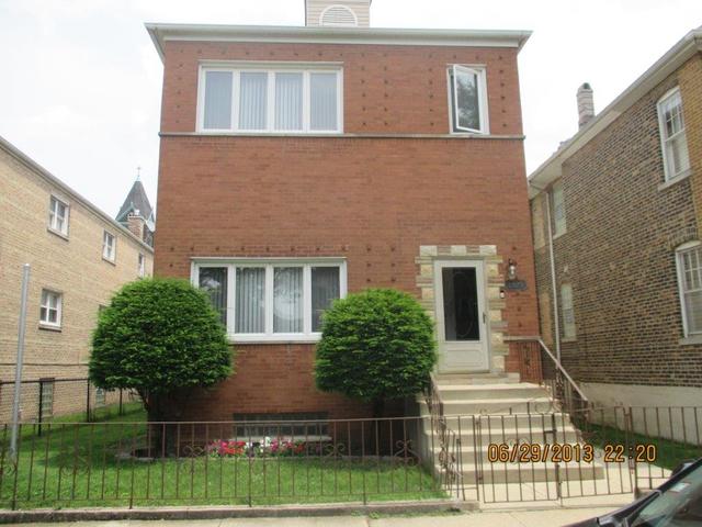 front view of house with a yard