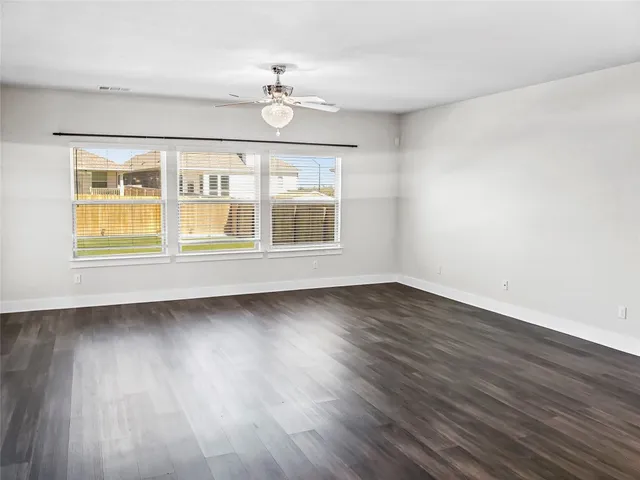 $2,550 | 551 Tanda Lane, Hutto, TX 78634