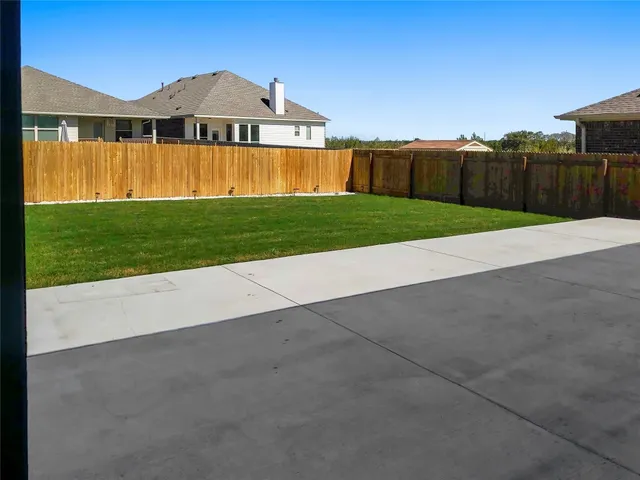 $2,550 | 551 Tanda Lane, Hutto, TX 78634