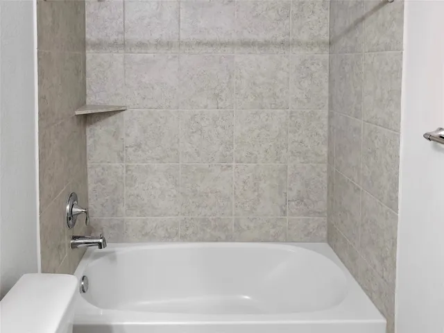 $2,550 | 551 Tanda Lane, Hutto, TX 78634