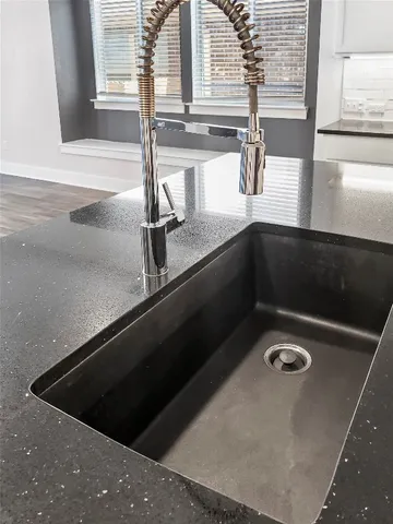 $2,550 | 551 Tanda Lane, Hutto, TX 78634