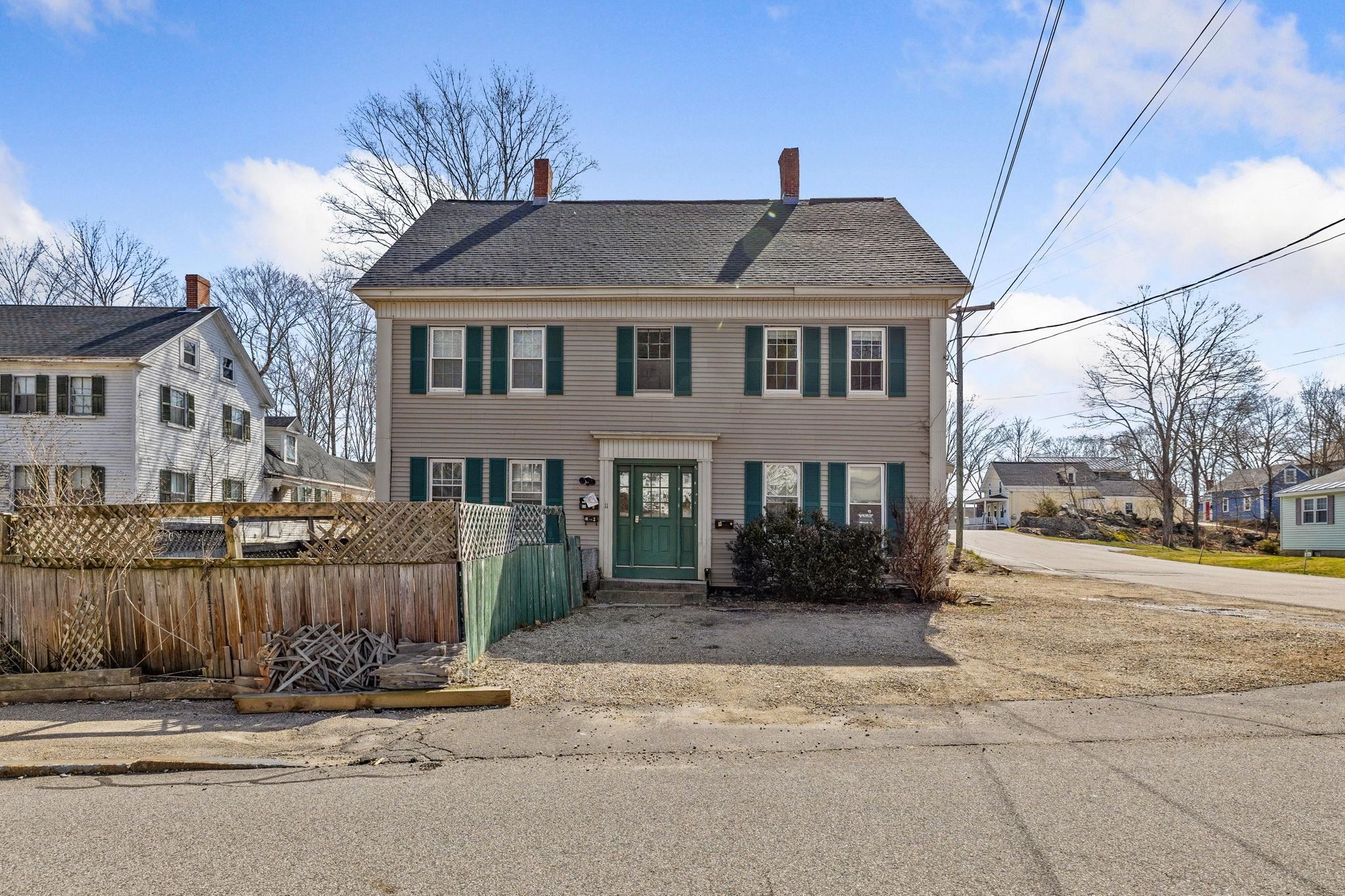 11 Spring Street Newmarket, NH 03857 - Photo 1 of 35