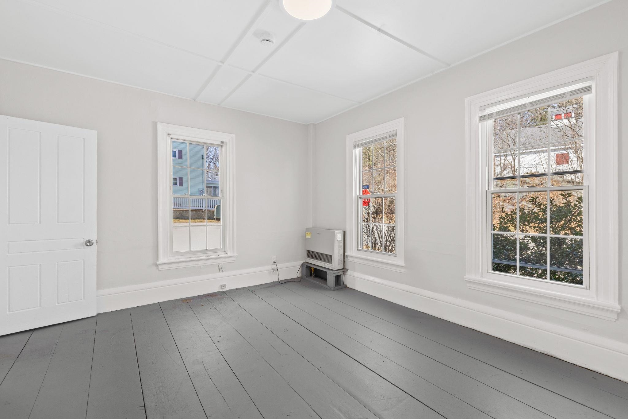 11 Spring Street Newmarket, NH 03857 - Photo 28 of 35
