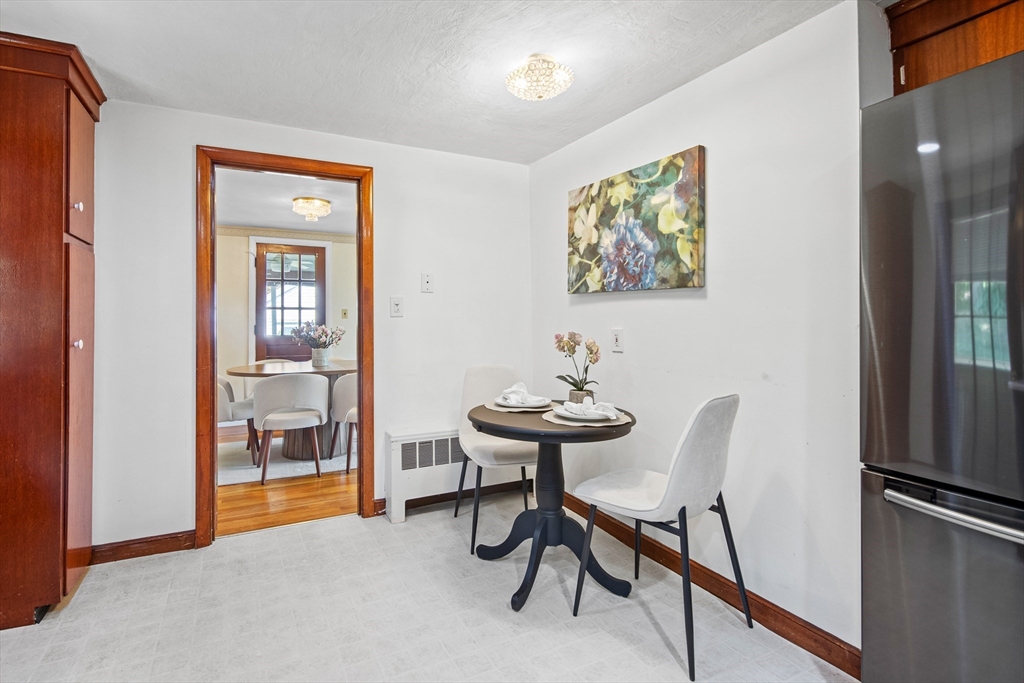 38 Robinhood Road Winchester, MA 01890 - Photo 16 of 32